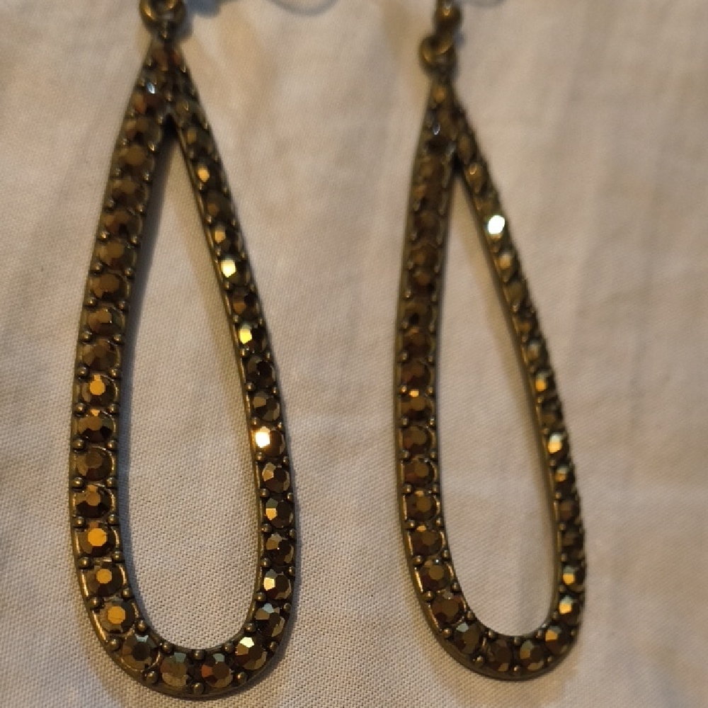 Gold Vintage-Inspired Teardrop Earrings